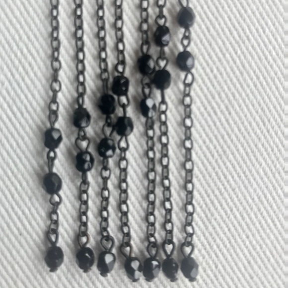 Black Earrings. - Picture 2 of 2